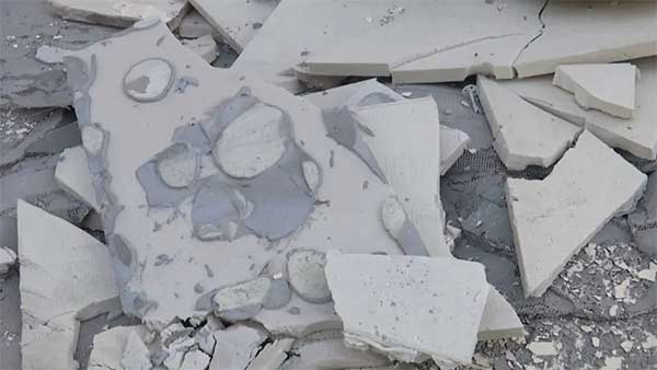 一場(chǎng)大風(fēng)過后，銀川一小區(qū)外墻保溫層大面積脫落！