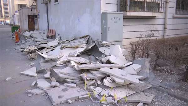 一場(chǎng)大風(fēng)過后，銀川一小區(qū)外墻保溫層大面積脫落！