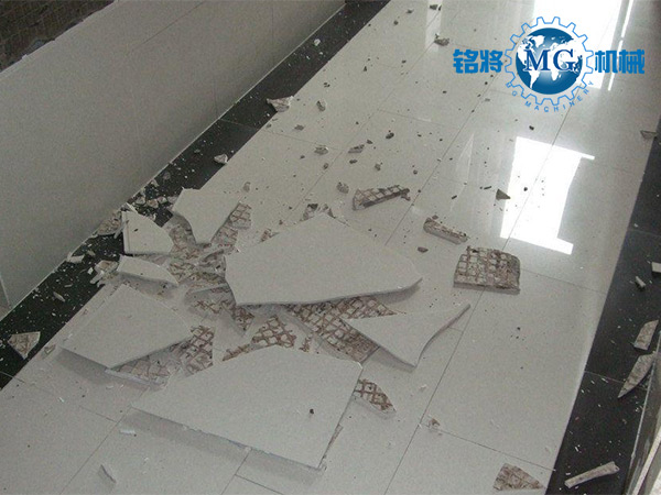 施工時(shí)水泥砂漿很均勻，為什么瓷磚還會(huì)脫落？